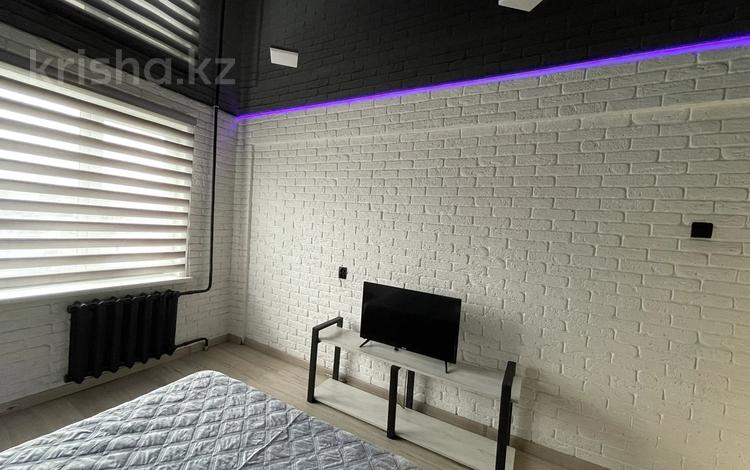 1-бөлмелі пәтер · 38 м² · 2/5 қабат, Виноградова 12, бағасы: 8 000 ₸ в Усть-Каменогорске — фото 13