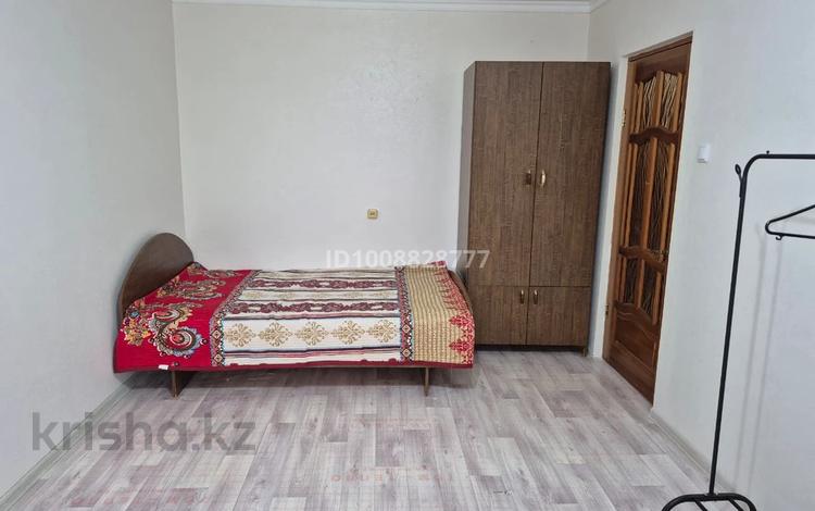 1-комнатная квартира · 36 м² · 2/5 этаж, Айтиева 70 — Абая за 130 000 ₸ в Уральске — фото 2