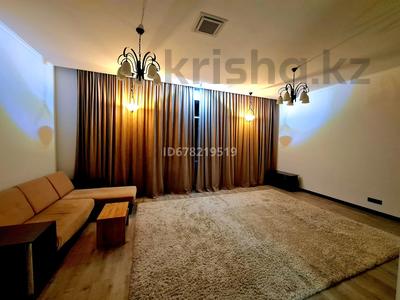 2-комнатная квартира · 80 м² · 5/7 этаж, мкр Аскартау, Арайлы 2/12к10 за 500 000 〒 в Алматы, Медеуский р-н