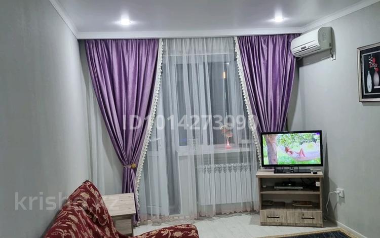 3-бөлмелі пәтер · 51 м² · 3/4 қабат, Пр Абая 44 — Универсам, бағасы: 12 млн ₸ в  — фото 2