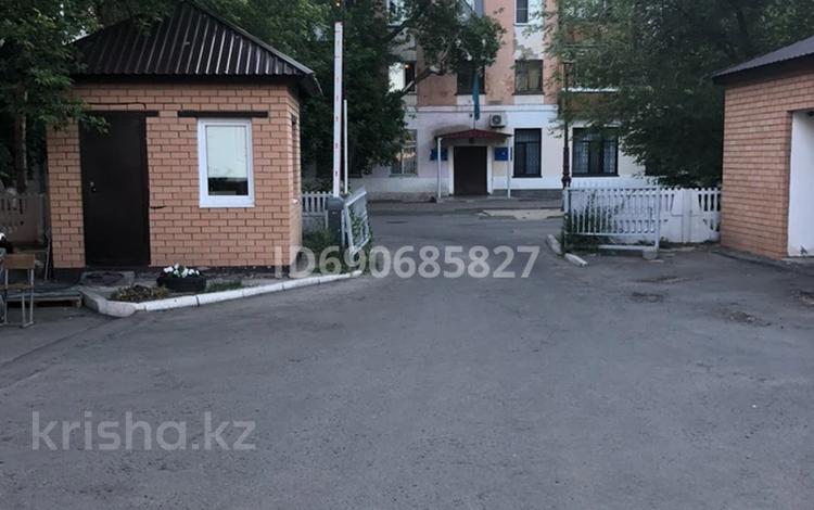 Свободное назначение, офисы • 500 м² за 225 млн 〒 в Павлодаре — фото 11