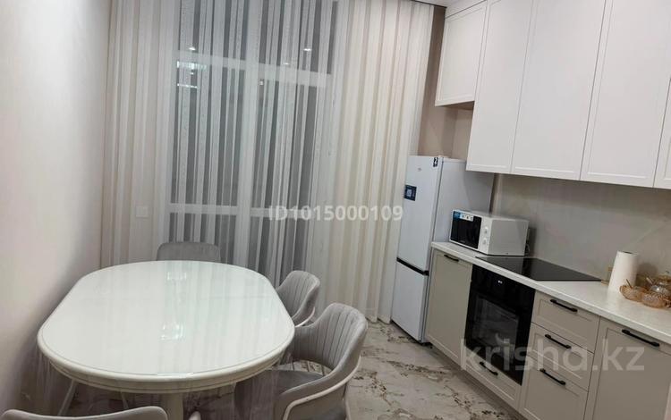 2-комнатная квартира · 50 м² · 6/18 этаж, Сыганак 28 за 320 000 ₸ в Астане, Нура р-н — фото 2