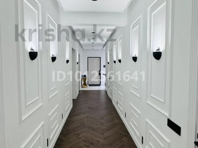 3-комнатная квартира · 145.3 м² · 18/21 этаж, Сейфуллина 574/5 к8 за 160 млн ₸ в Алматы, Бостандыкский р-н