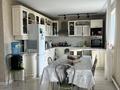 Жеке үй · 3 бөлме · 140 м² · 10 жүзд., 13 микрорайон, бағасы: 21.9 млн ₸ в Аксае