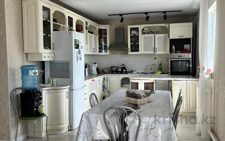 Жеке үй · 3 бөлме · 140 м² · 10 жүзд., 13 микрорайон, бағасы: 21.9 млн ₸ в Аксае — фото 2