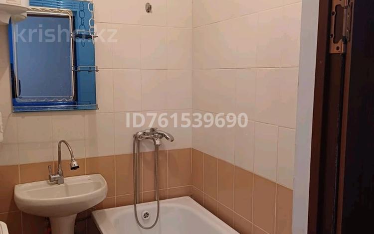 3-комнатная квартира · 60 м² · 1/5 этаж, Есимхан 15 за 110 000 〒 в  — фото 2