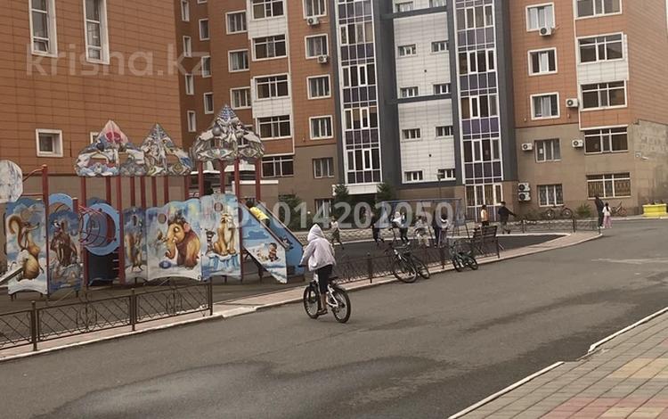 1-комнатная квартира · 45 м² · 7/9 этаж, Тауелсиздик 43/3 за 230 000 ₸ в Астане, Есильский р-н — фото 2