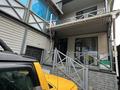 Отдельный дом · 7 комнат · 500 м² · 5 сот., мкр Малый Самал 24а — Стадион Кажымухана за 200 млн ₸ в Шымкенте, Туран р-н