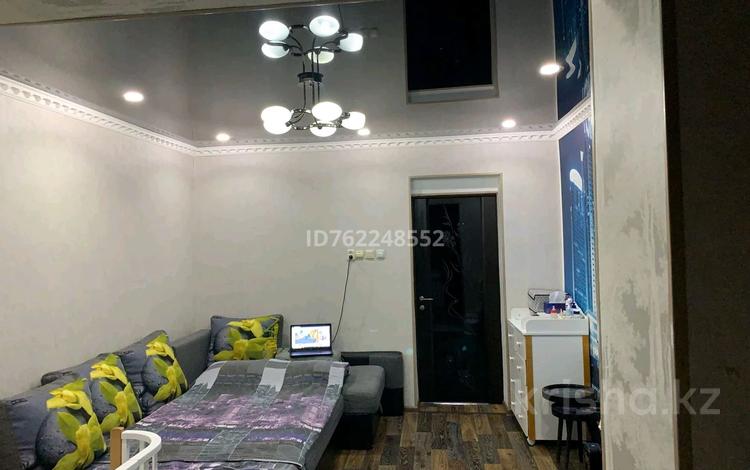 1-бөлмелі пәтер · 28 м² · 4/4 қабат, Курманбекова 3 — Абая-Курманбекова(быв.Тверская), бағасы: 14.5 млн ₸ в Шымкенте, Туран р-н — фото 2