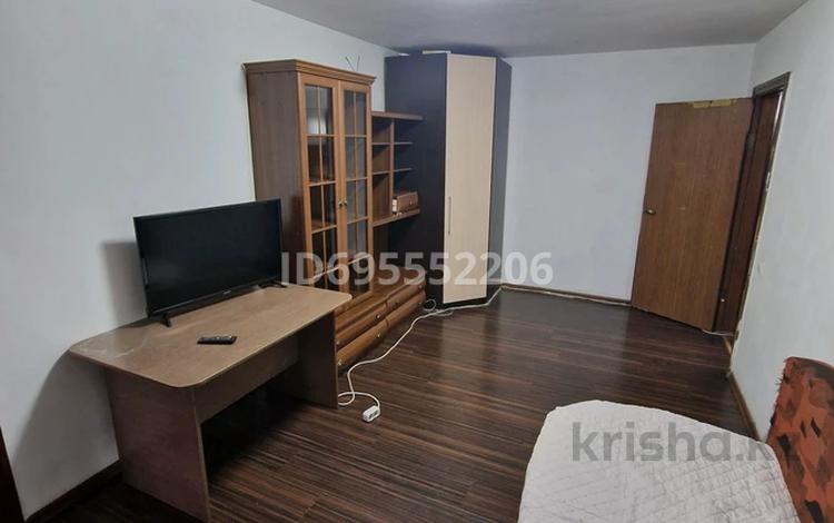 2-комнатная квартира, 45 м², 1/5 этаж помесячно, Маметовой 12 — Кунаева