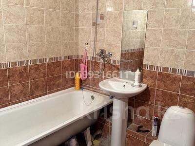 2-комнатная квартира · 56 м² · 4/6 этаж, мкр 12, Бокенбай Батыра 32 за 16.5 млн 〒 в Актобе