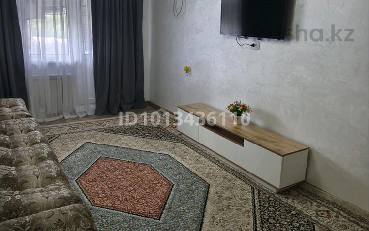 2-бөлмелі пәтер · 49.9 м² · 5/5 қабат, 3 мик — Карсити, бағасы: 12 000 ₸ в Атырау, мкр Привокзальный-3 — фото 2