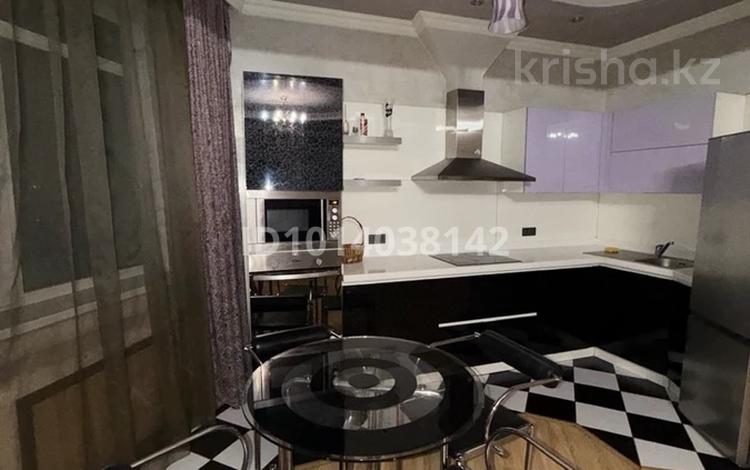2-комнатная квартира · 97 м², Абая 150/230 за 400 000 ₸ в Алматы, Бостандыкский р-н — фото 2