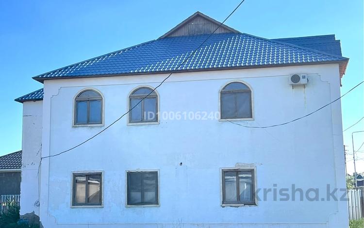 Жеке үй · 8 бөлме · 450 м² · 7 жүзд., мкр Атырау, Тарбагатай 14, бағасы: 35 млн ₸ — фото 2