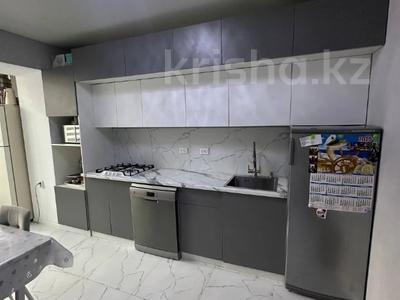4-комнатная квартира · 100 м² · 4/5 этаж, Алтын орда за 31.7 млн 〒 в Актобе