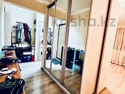 2-бөлмелі пәтер · 43 м² · 1/5 қабат, Просп. Богенбай Батыра 43к1 — Богенбай батыра - Бейбитшилик, бағасы: 17.8 млн ₸ в Астане, Сарыарка р-н