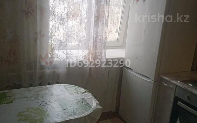 2-комнатная квартира, 42 м², 4/5 этаж посуточно, Комарова 6 за 7 000 〒 в Алтае — фото 2