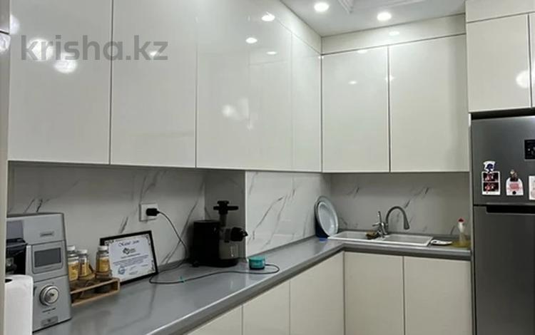 3-комнатная квартира · 125 м² · 5/5 этаж, 16-й мкр 86 за 32.5 млн ₸ в Актау — фото 2