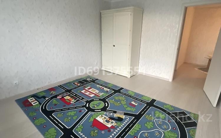 2-бөлмелі пәтер, 54 м², 8/10 қабат ай сайын, Қосшығұлұлы 17 — 10 поликлиники, бағасы: 160 000 〒 в Астане, Сарыарка р-н — фото 2