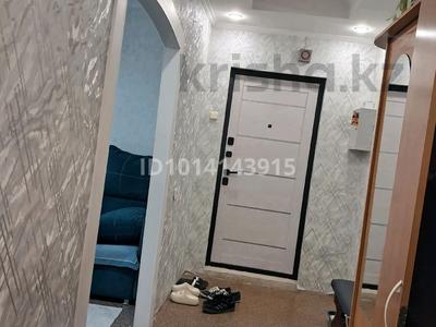 3-комнатная квартира · 69 м² · 4/9 этаж, Майкудук, Майкудук, мкр Голубые пруды 12 за 22 млн ₸ в Караганде, Алихана Бокейханова р-н