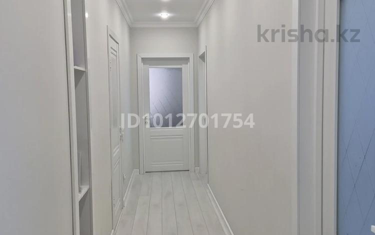3-комнатная квартира · 80.5 м² · 21/22 этаж, Роза Багланова 6 за 57 млн ₸ в Астане, Нура р-н — фото 2
