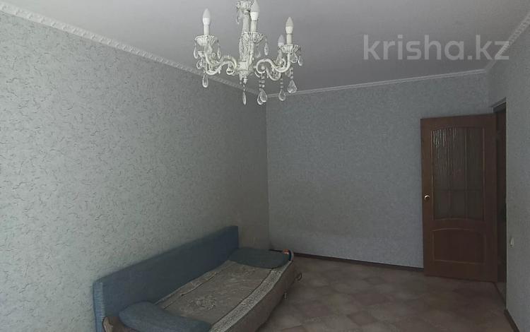 2-комнатная квартира · 56 м² · 3/5 этаж, мкр 5, Молдагуловой за 16 млн 〒 в Актобе — фото 6