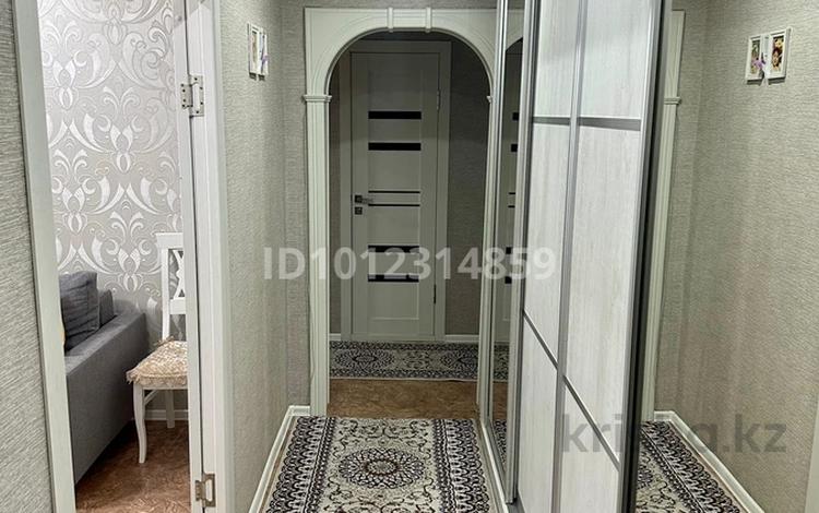 4-бөлмелі пәтер · 80 м² · 3/10 қабат, Турксибская 49, бағасы: 35 млн ₸ в Семее — фото 2