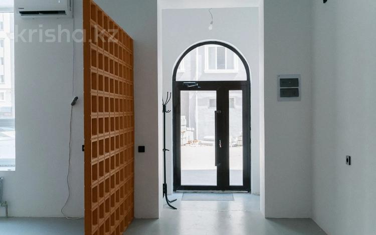 Свободное назначение, офисы, магазины и бутики, фитнес и спорт, образование, конференц-залы, студии · 120 м² за 600 000 〒 в Актау, 20-й мкр — фото 13