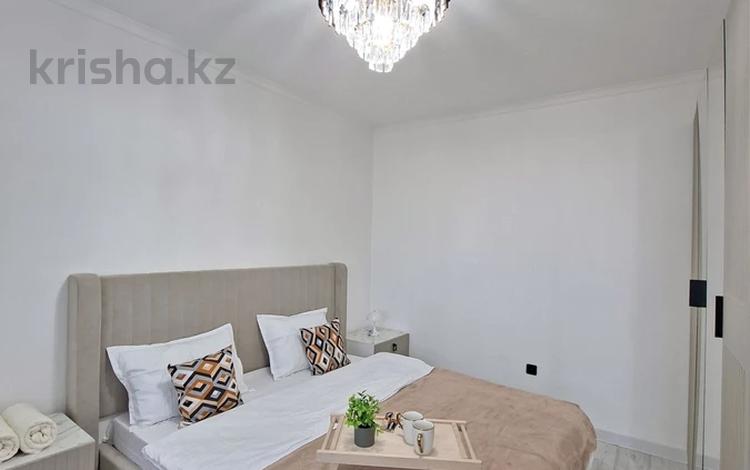 2-комнатная квартира · 70 м² · 8/9 этаж, мкр Атырау, Сатпаева 48г за 20 000 ₸ — фото 2
