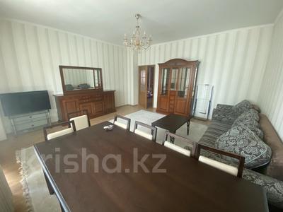 4-комнатная квартира · 150 м² · 4/8 этаж, Достык 13/3 за 400 000 〒 в Астане, Есильский р-н