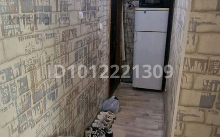 3-бөлмелі пәтер · 47.9 м² · 1/5 қабат, 19-й мкр. 40, бағасы: 15.5 млн ₸ в Караганде — фото 2