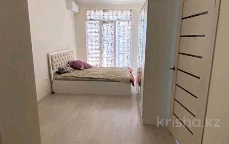 1-комнатная квартира · 32 м² · 12/12 этаж, мкр Шымсити за 110 000 ₸ в Шымкенте, Абайский р-н — фото 2