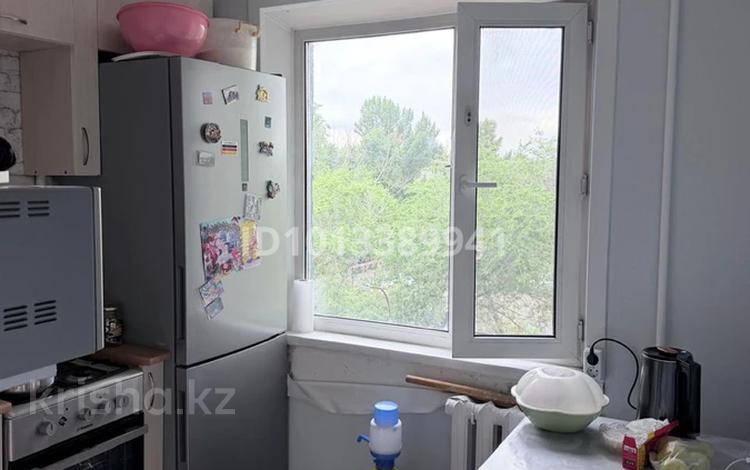 2-комнатная квартира · 44 м² · 4/5 этаж, Майкудук, 15й микрорайон за 11.5 млн ₸ в Караганде, Алихана Бокейханова р-н — фото 2