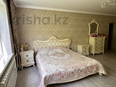 5-бөлмелі пәтер, 140 м², 3/5 қабат, мкр Юго-Восток, мкр Степной 4, бағасы: 51.5 млн 〒 в Караганде, Казыбек би р-н