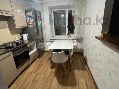 4-комнатная квартира · 80 м² · 6/10 этаж, Проспект Шакарима 15 за 36 млн 〒 в Семее