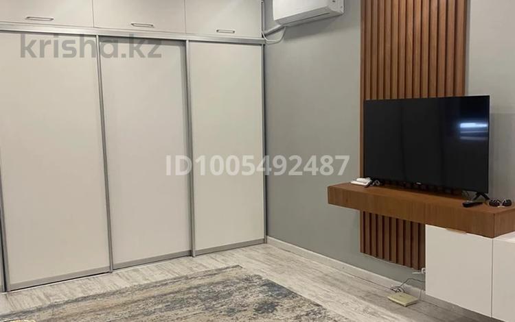 1-бөлмелі пәтер · 51 м² · 4/10 қабат, Кенесары хана 54/11, бағасы: 18 000 ₸ в Алматы, Наурызбайский р-н — фото 3