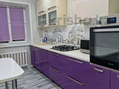 3-комнатная квартира, 70 м², 1/5 этаж помесячно, Батыр баяна за 150 000 〒 в Петропавловске
