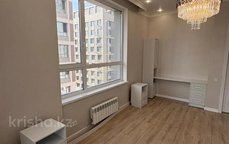 3-комнатная квартира · 88.3 м² · 9/9 этаж, Райымбек батыр 2 за 70 млн ₸ в Астане, Сарайшык р-н — фото 2
