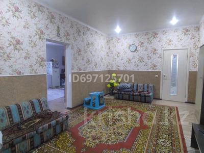 Жеке үй • 3 бөлмелер • 178 м² • 10 сот., мкр Коктем, Төлеген Қожанбаев 10, бағасы: 38 млн 〒 в Атырау, мкр Коктем