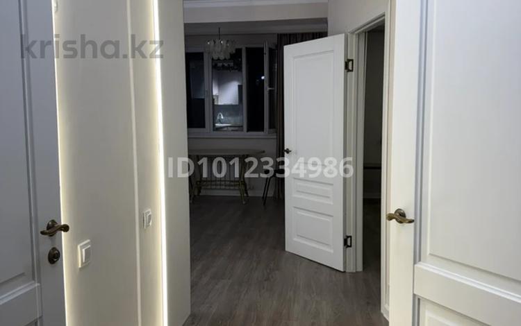 2-комнатная квартира · 52 м² · 5/5 этаж, Халиуллина 172/3 за 250 000 ₸ в Алматы, Медеуский р-н — фото 2