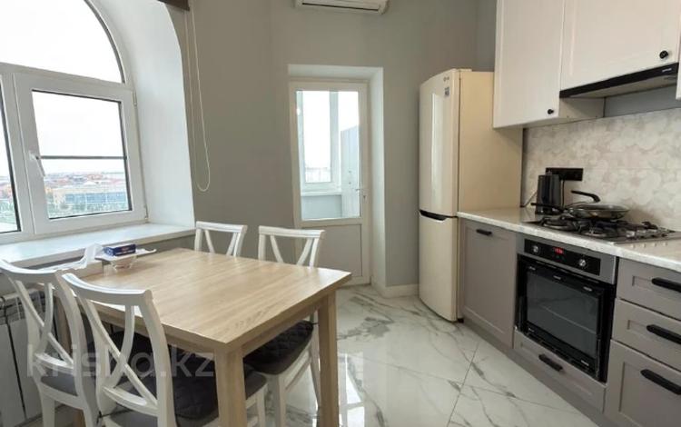 2-бөлмелі пәтер · 70 м² · 8/9 қабат, Султанахмет Кожыков 4Д, бағасы: 30 млн ₸ в Атырау — фото 2