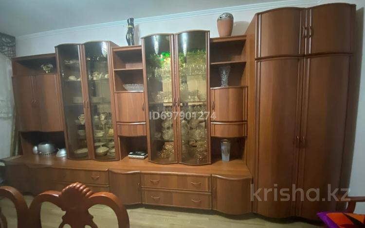 3-бөлмелі пәтер · 70 м² · 2/5 қабат, ул. Байзак батыра 146 — С улицей Абая, бағасы: 30 млн ₸ в Таразе — фото 4