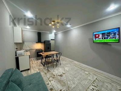 2-комнатная квартира · 55 м² · помесячно, мкр Думан-2, Мкрн Думан-2 58 за 300 000 〒 в Алматы, Медеуский р-н