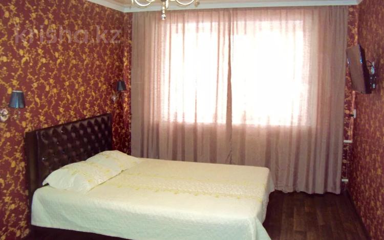 1-комнатная квартира, 33 м², 2/5 этаж по часам, Ерубаева 48 за 990 〒 в Караганде, Казыбек би р-н — фото 3