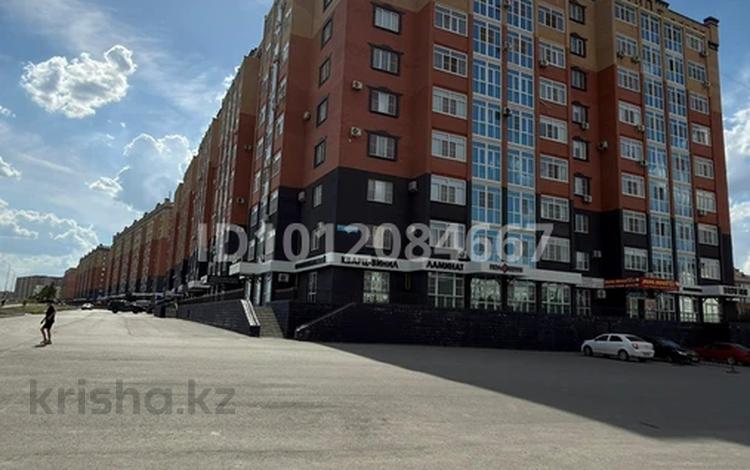 2-бөлмелі пәтер · 81.2 м² · 3/9 қабат, просп. Алии Молдагуловой 62, бағасы: 32 млн ₸ в Актобе — фото 9