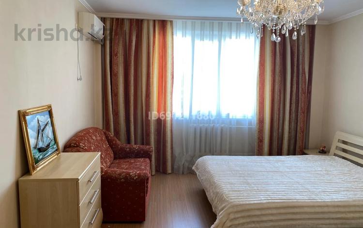 3-комнатная квартира · 95 м² · 2/4 этаж, мкр Нурсая 18 — Угол улицы Т.Чердабаева за 35 млн ₸ в Атырау — фото 17