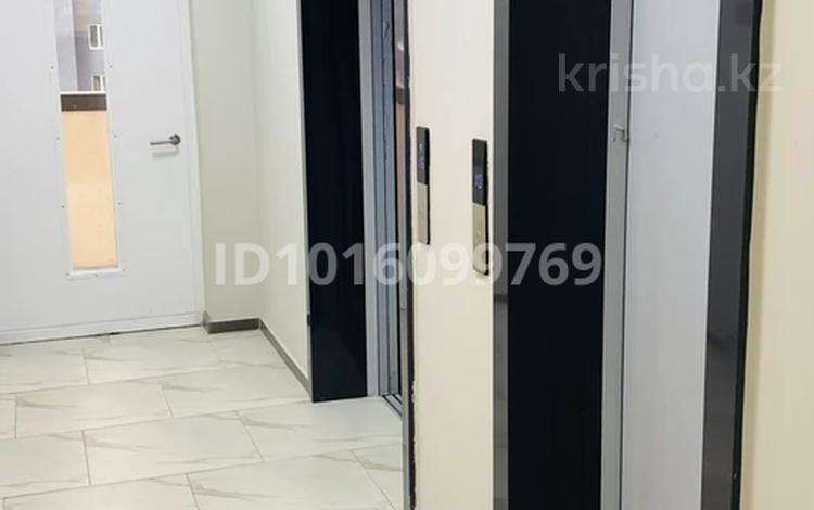 1-комнатная квартира · 40 м², мкр Калкаман-2, Абишева за 240 000 ₸ в Алматы, Наурызбайский р-н — фото 2