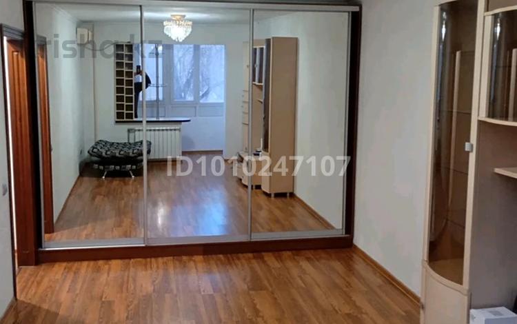1-бөлмелі пәтер · 33 м² · 3/5 қабат, мкр Айнабулак-3 110, бағасы: 26 млн ₸ в Алматы, Жетысуский р-н — фото 2