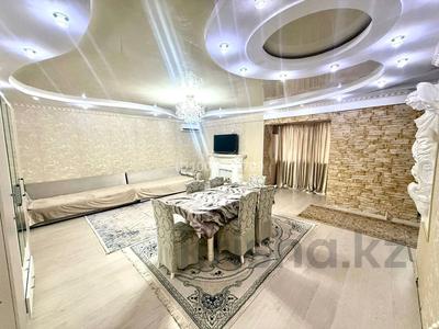 2-комнатная квартира · 60 м² · 4/4 этаж, Айтеке би 27 — Центральная площадь за 13 000 ₸ в 