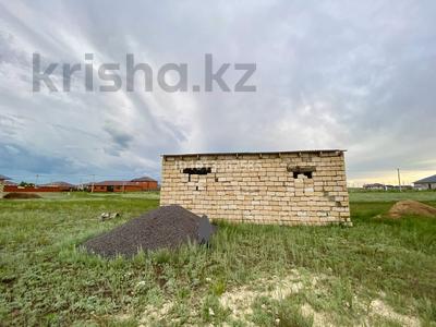 Жер телімі · 10 сотық, Думан 1225 — Вдоль дороги, бағасы: 4 млн ₸ в Актобе, жилой массив Жанаконыс-4
